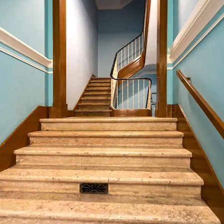 Old Style Fully Renewed And Spacious 3-bed * Lisboa