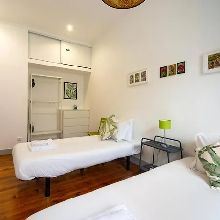 Old Style Fully Renewed And Spacious 3-bed * Lisbon