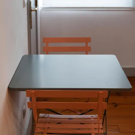 Old Style Fully Renewed And Spacious 3-bed Lisbon