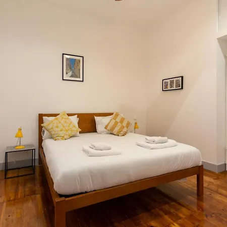 Old Style Fully Renewed And Spacious 3-bed Apartment Lisbon