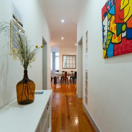 Old Style Fully Renewed And Spacious 3-bed Lisbon