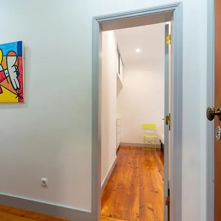 Old Style Fully Renewed And Spacious 3-bed Apartman *