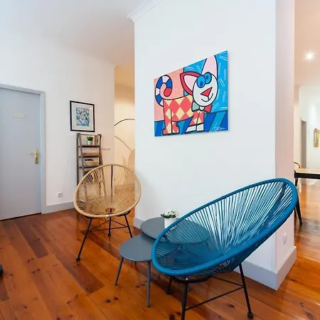 Old Style Fully Renewed And Spacious 3-bed Apartman