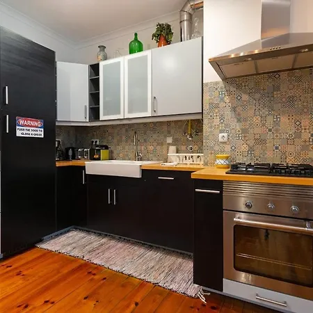 Apartman Old Style Fully Renewed And Spacious 3-bed
