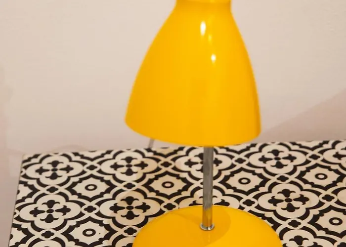 Old Style Fully Renewed And Spacious 3-bed Appartement *