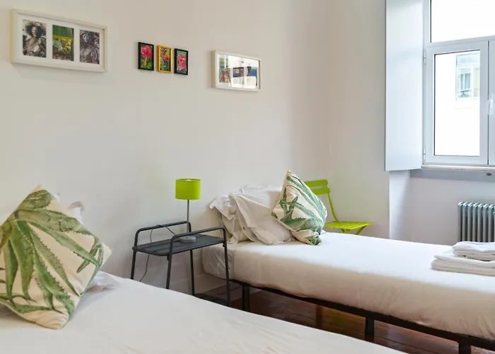 Old Style Fully Renewed And Spacious 3-bed *