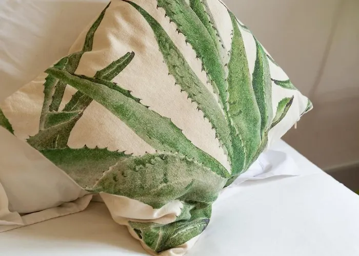 Old Style Fully Renewed And Spacious 3-bed 公寓