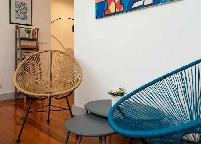 Old Style Fully Renewed And Spacious 3-bed Apartament